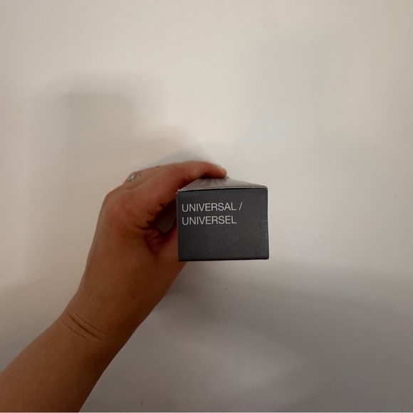 IT Cosmetics Brow Power Universal Gray Brow Pencil- NEW IN BOX - Picture 2 of 3